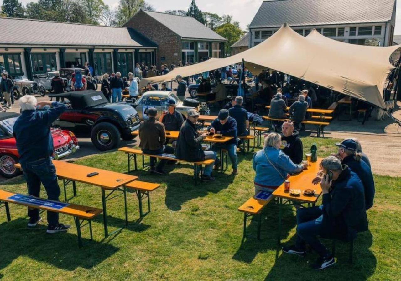 Betts At Bicester Heritage Eksteriør bilde